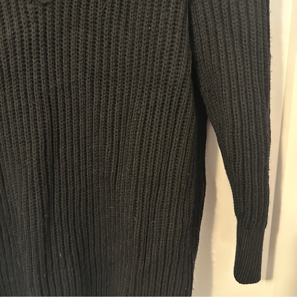 Aritzia Babaton Roger Black Knit V-Neck Sweater Size XXS Women’s Merino Wool - Picture 7 of 9